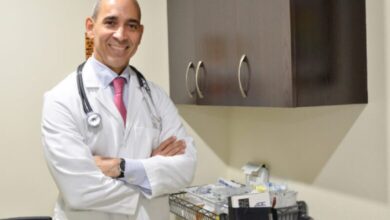 Dr. Héctor Vélez, Hematólogo-Oncólogo.