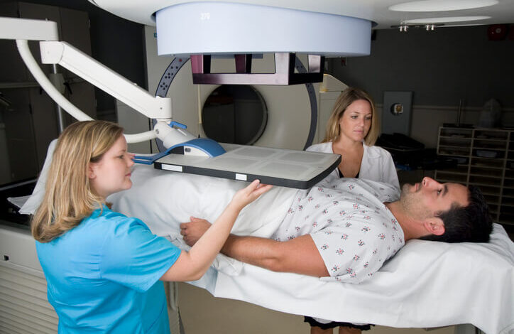 Cómo funciona la radioterapia contra el cáncer