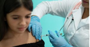 Vital la vacunación contra el virus del papiloma humano para prevenir el cáncer cervical 