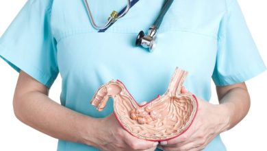 El cáncer de estómago consiste en un crecimiento de células que comienza en el estómago.