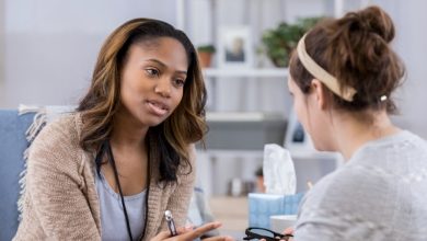 Un diagnóstico de cáncer puede afectar la salud emocional de los pacientes, las familias y los cuidadores.