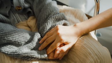Es importante que los pacientes y sus familias conozcan y accedan a estos servicios para asegurarse de que reciban el mejor cuidado posible en este momento crítico.