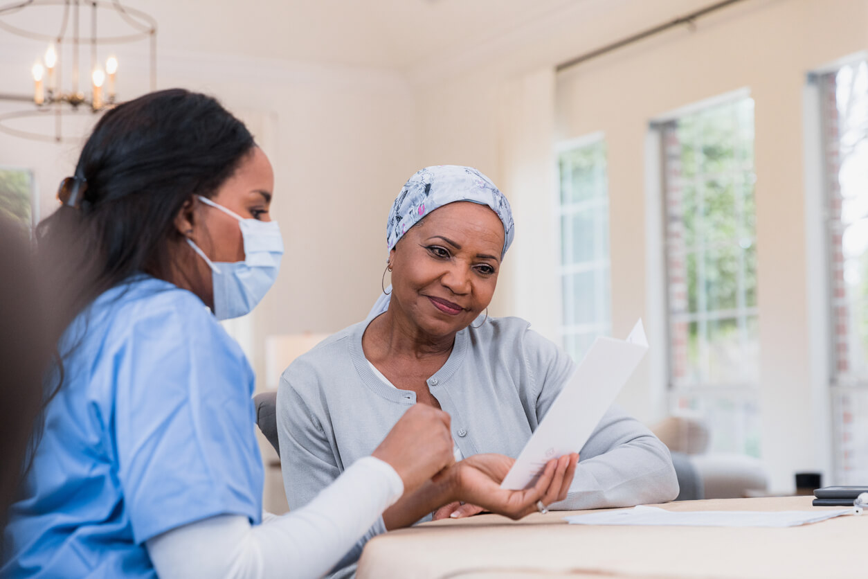 La influenza y el cáncer: Cómo reducir el riesgo de complicaciones