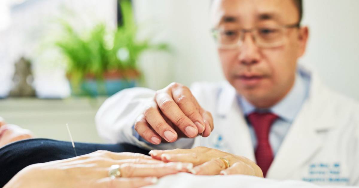 Resaltan efectos de la acupuntura en las dificultades cognitivas relacionadas con el cáncer